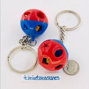 Tupperware keychain set of 2 shape o ball keychains new